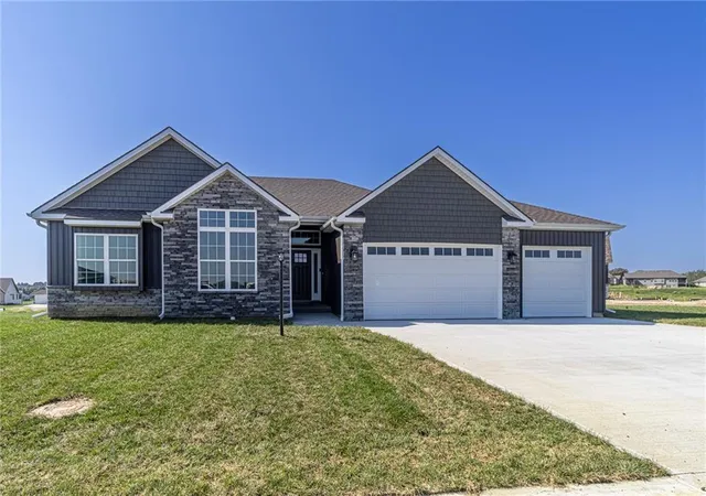 Photo 1 of Single family home for sale at 4700 Woodland Shrs Ct, St Joseph, MO 64505 | MLS# 2605695 | Listing updated on 2026-09-25