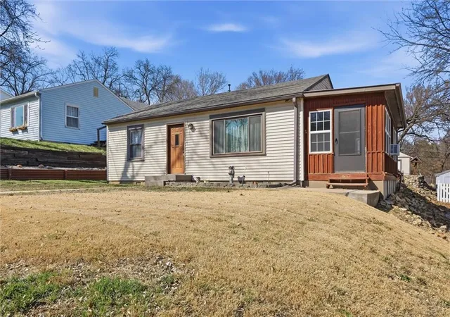 Homes for sale in Atchison, KS | 1307 Santa Fe St, Atchison, KS 66002 | MLS# 2605706