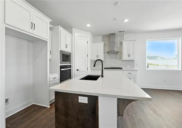 3rd image of 1412 N 162Nd Ter, Basehor, KS 66007 | MLS# 2605736