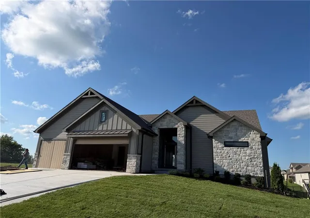 1st image of 1100 Deer Run Dr, Greenwood, MO 64034 | MLS# 2605753
