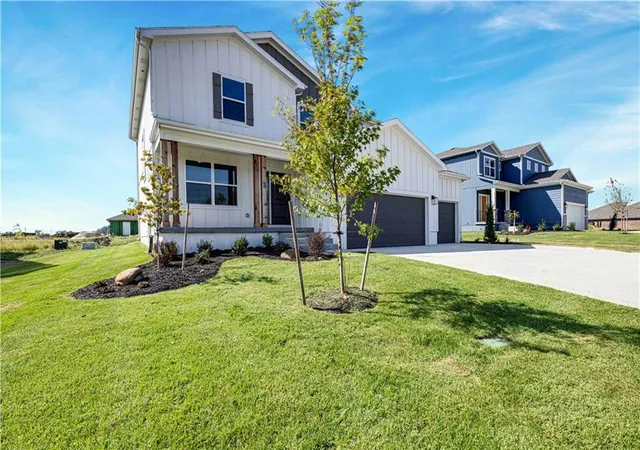 Photo 2 of Single family home for sale at 18425 W 195 Street, Spring Hill, KS 66083 | MLS# 2605757 | Listing updated on 2026-10-04