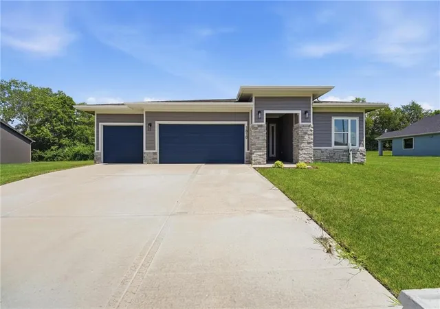 1st image of 1810 Halls Creek Ave, Raymore, MO 64083 | MLS# 2605781