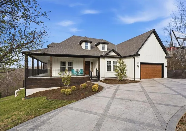 1st image of 3317 N 103rd Ct, Kansas City, KS 66109 | MLS# 2605887