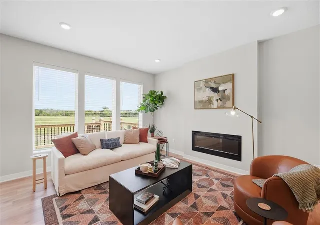 Photo 3 of Single family home for sale at 1117 Sendera Trl, Raymore, MO 64083 | MLS# 2605897 | Listing updated on 2026-10-20