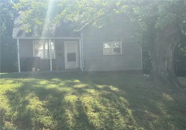 1st image of 709 N Washington St, Warrensburg, MO 64093 | MLS# 2605907