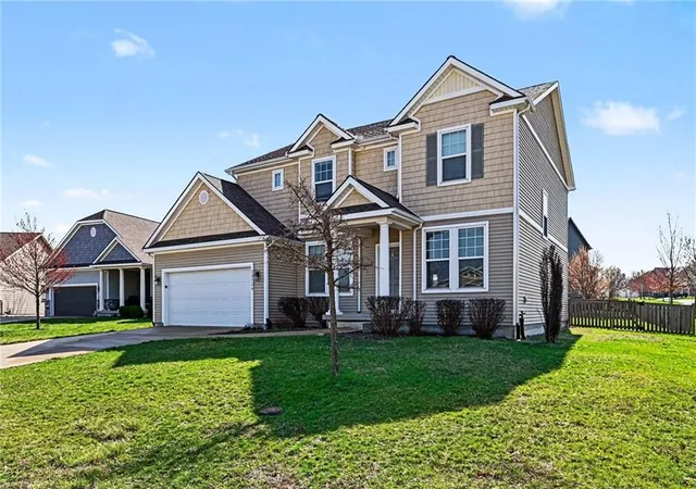 3rd image of 23729 W 92Nd Ter, Lenexa, KS 66227 | MLS# 2606038