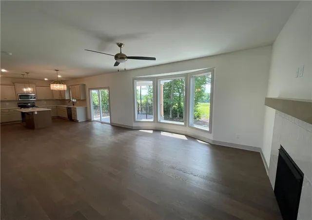 3rd image of 1961 Longview Dr, Liberty, MO 64068 | MLS# 2606080