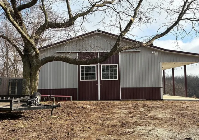 Photo 3 of Single family home for sale at 14976 150th Street, Bonner Springs, KS 66012 | MLS# 2606408 | Listing updated on 2026-09-29