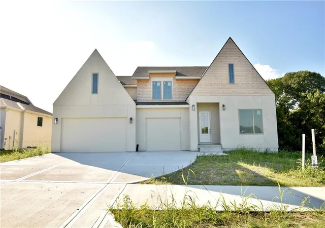 Photo 1 of Single family home for sale at 7636 N Booth Ave, Kansas City, MO 64158 | MLS# 2606453 | Listing updated on 2026-07-16