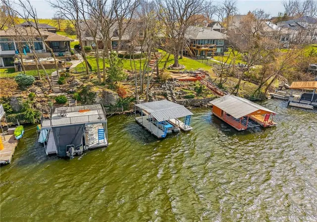 5th image of 611 N Winnebago Dr, Lake Winnebago, MO 64034 | MLS# 2606608