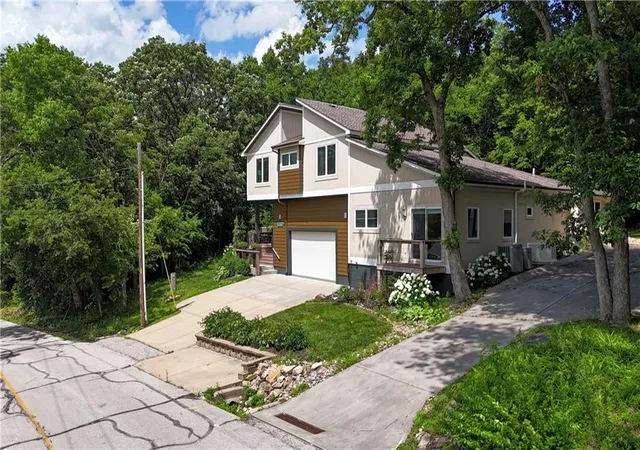 2nd image of 52 G St, Lake Lotawana, MO 64086 | MLS# 2606671