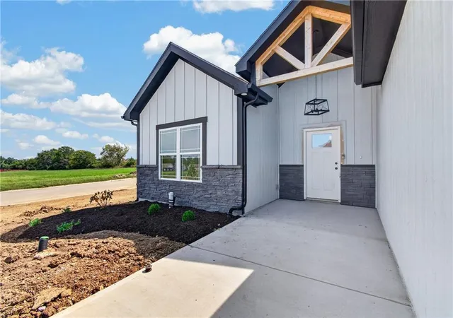 Photo 4 of Single family home for sale at 11109 E 209th Street, Peculiar, MO 64078 | MLS# 2606686 | Listing updated on 2026-09-02
