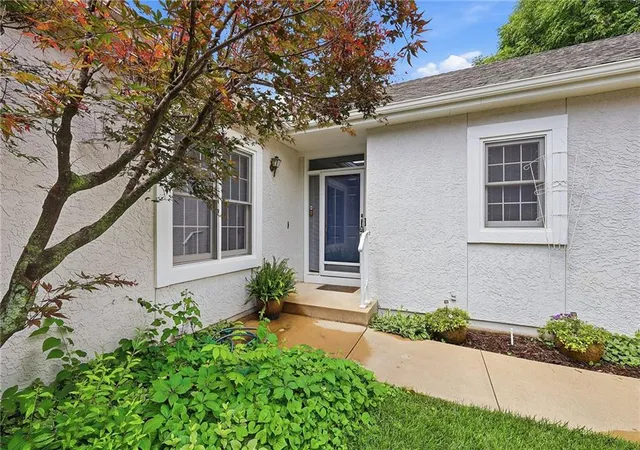 2nd image of 12202 Caenen Dr, Overland Park, KS 66213 | MLS# 2606718