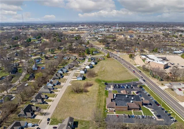 8th image of Frederick Ave, Saint Joseph, MO 64506 | MLS# 2606755