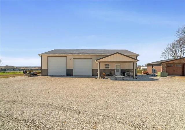 Photo 4 of Single family home for sale at 981 S 9th Street, Odessa, MO 64076 | MLS# 2606810 | Listing updated on 2026-08-27