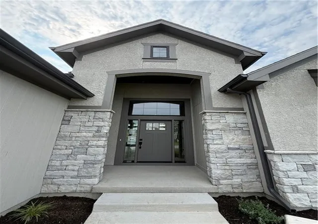 Photo 3 of Single family home for sale at 10510 N Liberty St, Kansas City, MO 64155 | MLS# 2606913 | Listing updated on 2026-10-20