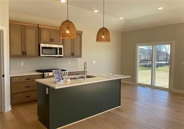 Photo 4 of Single family home for sale at 16481 S Penrose Ln, Olathe, KS 66062 | MLS# 2607036 | Listing updated on 2026-10-05