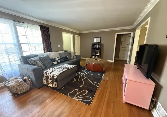 Homes for sale in Pittsburg, KS | 605 W Jefferson St, Pittsburg, KS 66762 | MLS# 2607064