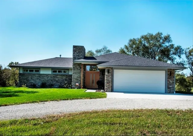 Single family home for sale at 11 E 1100 Road, Baldwin City, KS 66066 | MLS# 2607116