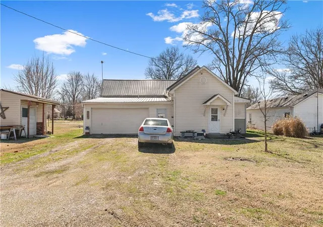 Homes for sale in Rich Hill, MO | 308 E Olive St, Rich Hill, MO 64779 | MLS# 2607212