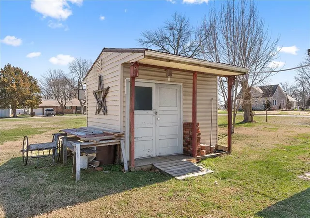 Homes for sale in Rich Hill, MO | 308 E Olive St, Rich Hill, MO 64779 | MLS# 2607212