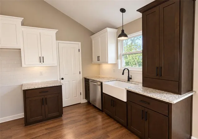Photo 3 of Single family home for sale at 2724 N 21st Place, Kansas City, KS 66104 | MLS# 2607298 | Listing updated on 2026-10-02
