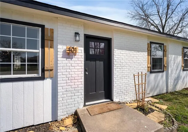 Homes for sale in Coffeyville, KS | 401 N Edgewood Dr, Coffeyville, KS 67337 | MLS# 2607318