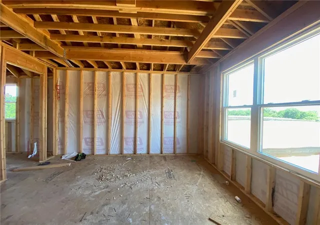 4th image of 19317 Skyview Ln, Spring Hill, KS 66083 | MLS# 2607349