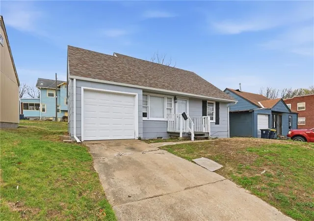 3rd image of 4115 E Linwood Blvd, Kansas City, MO 64128 | MLS# 2607515