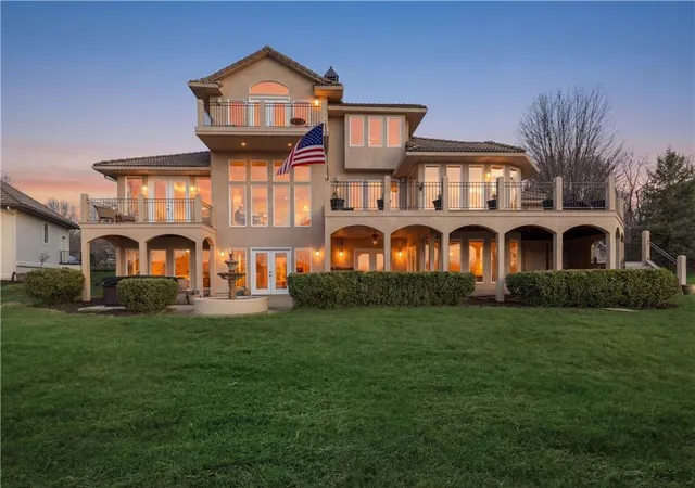 3rd image of 3116 Pergola Vw, Lee's Summit, MO 64081 | MLS# 2607554