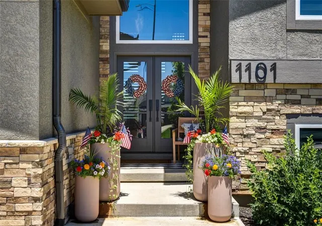 3rd image of 1101 Sw Brookside Ct, Lees Summit, MO 64064 | MLS# 2607567