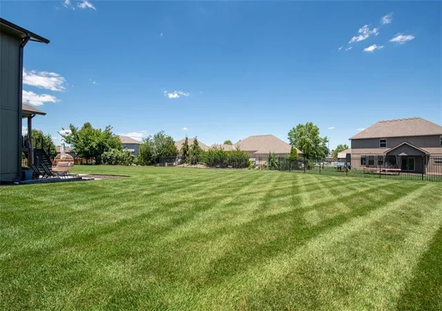 63rd image of 1101 Sw Brookside Ct, Lees Summit, MO 64064 | MLS# 2607567