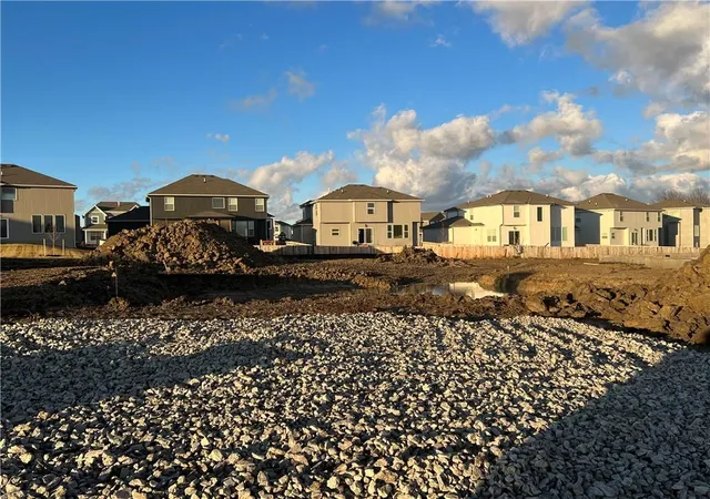 2nd image of 16933 S Brentwood St, Olathe, KS 66062 | MLS# 2607608