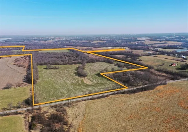 1st image of 11400 E 139th St, Lees Summit, MO 64082 | MLS# 2607665
