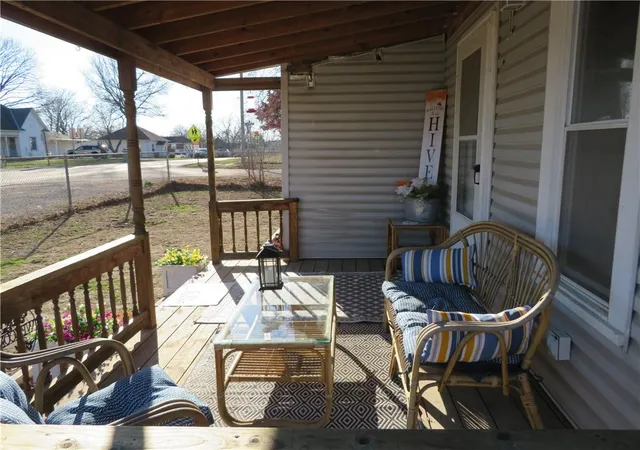 Homes for sale in Mc Louth, KS | 108 W Lake St, Mc Louth, KS 66054 | MLS# 2607687