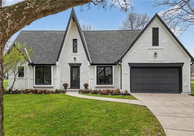 1st image of 12815 Pembroke Cir, Leawood, KS 66209 | MLS# 2607738