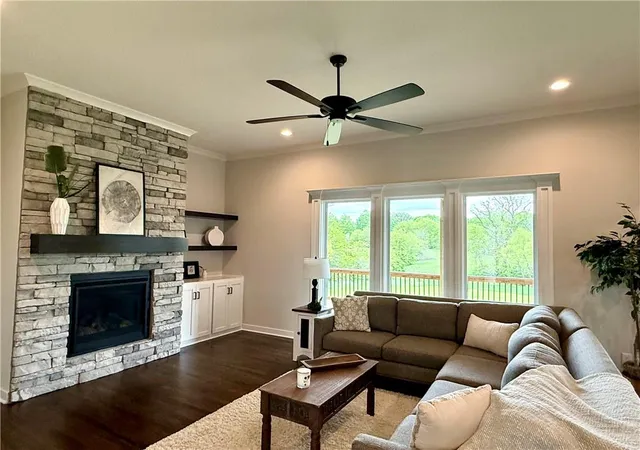 Homes for sale in Liberty, MO | 1059 Fir Ln, Liberty, MO 64068 | MLS# 2607783