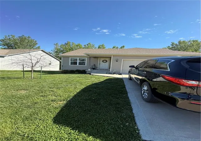 1st image of 21331 W 216th Street, Spring Hill, KS 66083 | MLS# 2607915