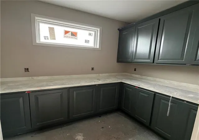 Photo 4 of Single family home for sale at 2357 Prairie Crk Dr, Kearney, MO 64060 | MLS# 2607985 | Listing updated on 2026-10-20