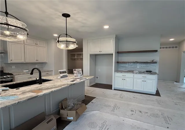 Photo 4 of Single family home for sale at 2306 Foxtail Dr, Kearney, MO 64060 | MLS# 2607988 | Listing updated on 2026-10-20