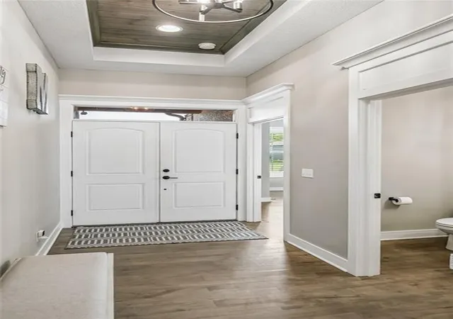 3rd image of 1121 Sw Cheshire Dr, Lees Summit, MO 64083 | MLS# 2608005