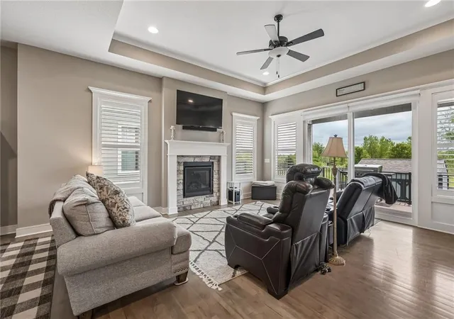 4th image of 1121 Sw Cheshire Dr, Lees Summit, MO 64083 | MLS# 2608005