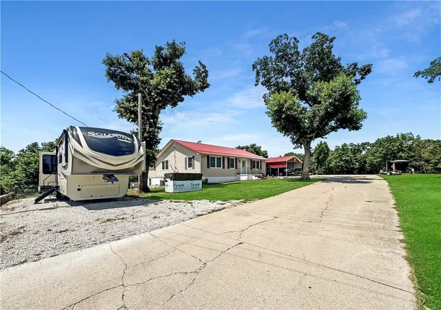 Photo 2 of Single family home for sale at 33247 Bittner Dr, Warsaw, MO 65355 | MLS# 2608063 | Listing updated on 2026-10-07