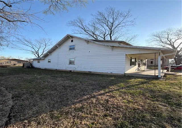 Homes for sale in Humboldt, KS | 412 Mulberry St, Humboldt, KS 66748 | MLS# 2608079