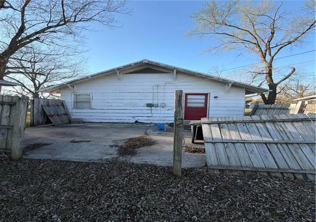 Homes for sale in Humboldt, KS | 412 Mulberry St, Humboldt, KS 66748 | MLS# 2608079