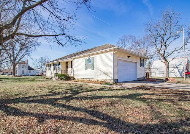 Homes for sale in Leeton, MO | 306 N Lee St, Leeton, MO 64761 | MLS# 2608092