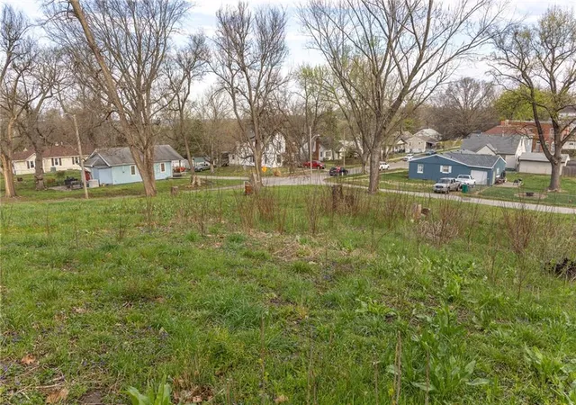Homes for sale in St Joseph, MO | 1601 S 18Th St, St Joseph, MO 64507 | MLS# 2608116