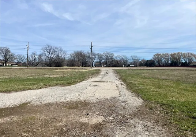 Homes for sale in Stilwell, KS | 19206 Metcalf Ave, Stilwell, KS 66085 | MLS# 2608172