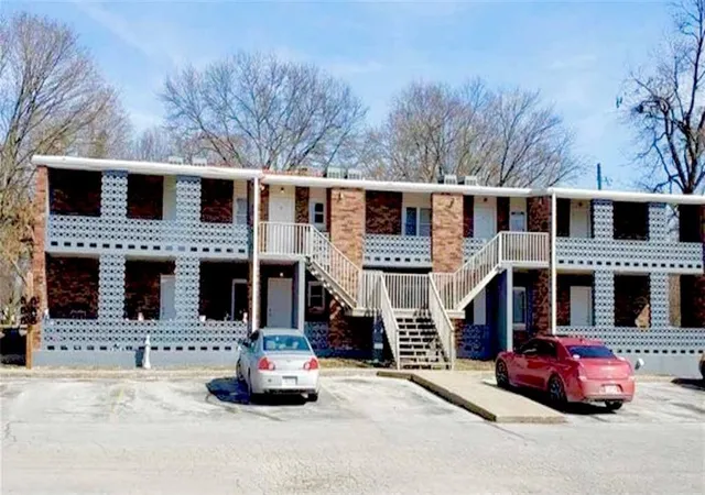 Photo 1 of Multi family home for sale at 310 E Franklin St, Clinton, MO 64735 | MLS# 2608181 | Listing updated on 2026-09-19