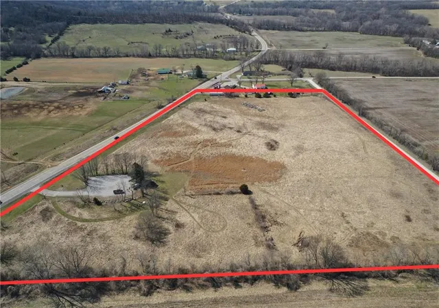 Homes for sale in Richmond, MO | 37682 10 Hwy, Richmond, MO 64085 | MLS# 2608269